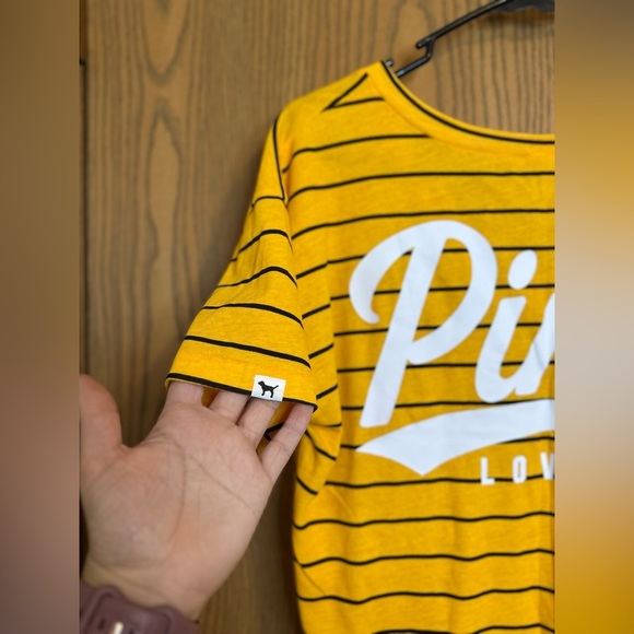 Victoria’s Secret VS PINK! Rare Striped V-Neck Logo Short Sleeve Tee Size Small - Picture 8 of 9